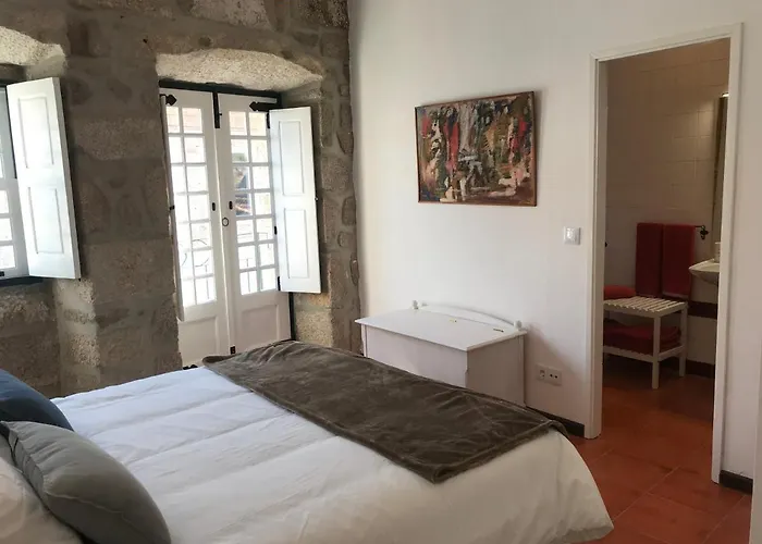 Casa Da Muralha Cerveira 维拉·诺瓦·达·塞尔维尔