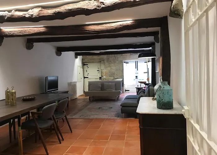 Casa Da Muralha Cerveira * 维拉·诺瓦·达·塞尔维尔